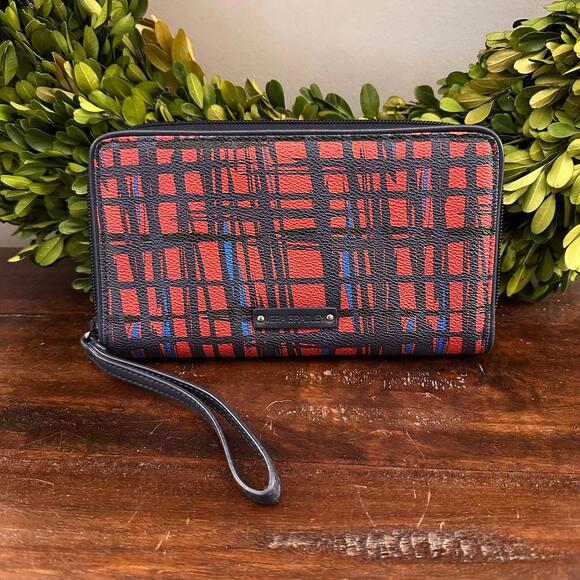 Vera Bradley Wristlet Purse Wallet - Picture 1 of 4